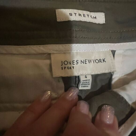 Jones New York Sport Army Green Shorts - Picture 1 of 4
